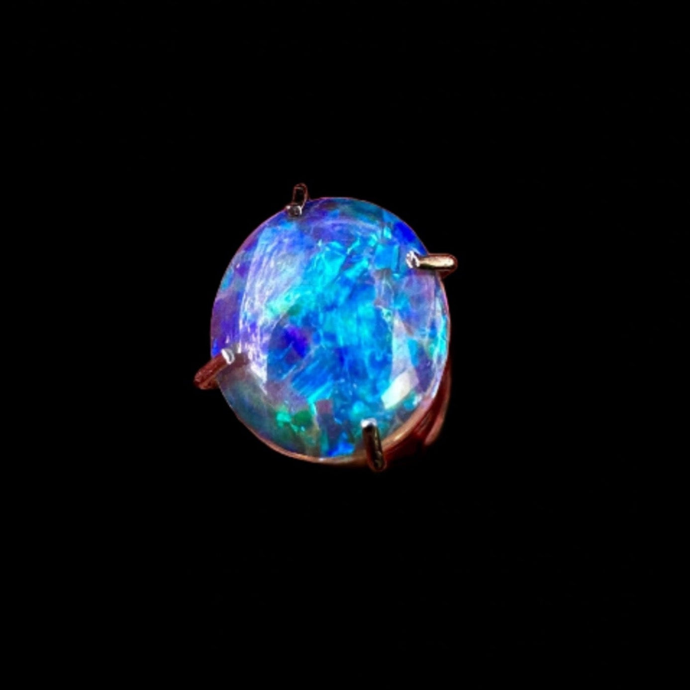 0.95ct Lightning Ridge Crystal Opal.