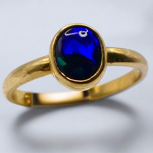 Genuine Australian Treasure in 9k Gold Lightning Ridge Opal Ring