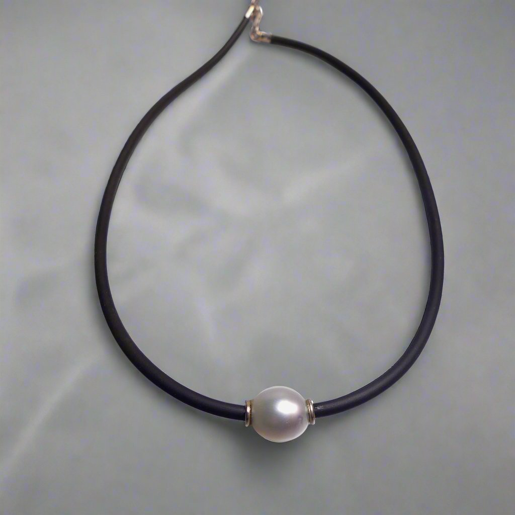 Elegant South Sea Pearl Neoprene Necklace