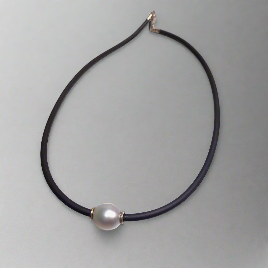 Elegant South Sea Pearl Neoprene Necklace