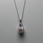 Luxurious South Sea Pearl Necklace in Sterling Silver Setting