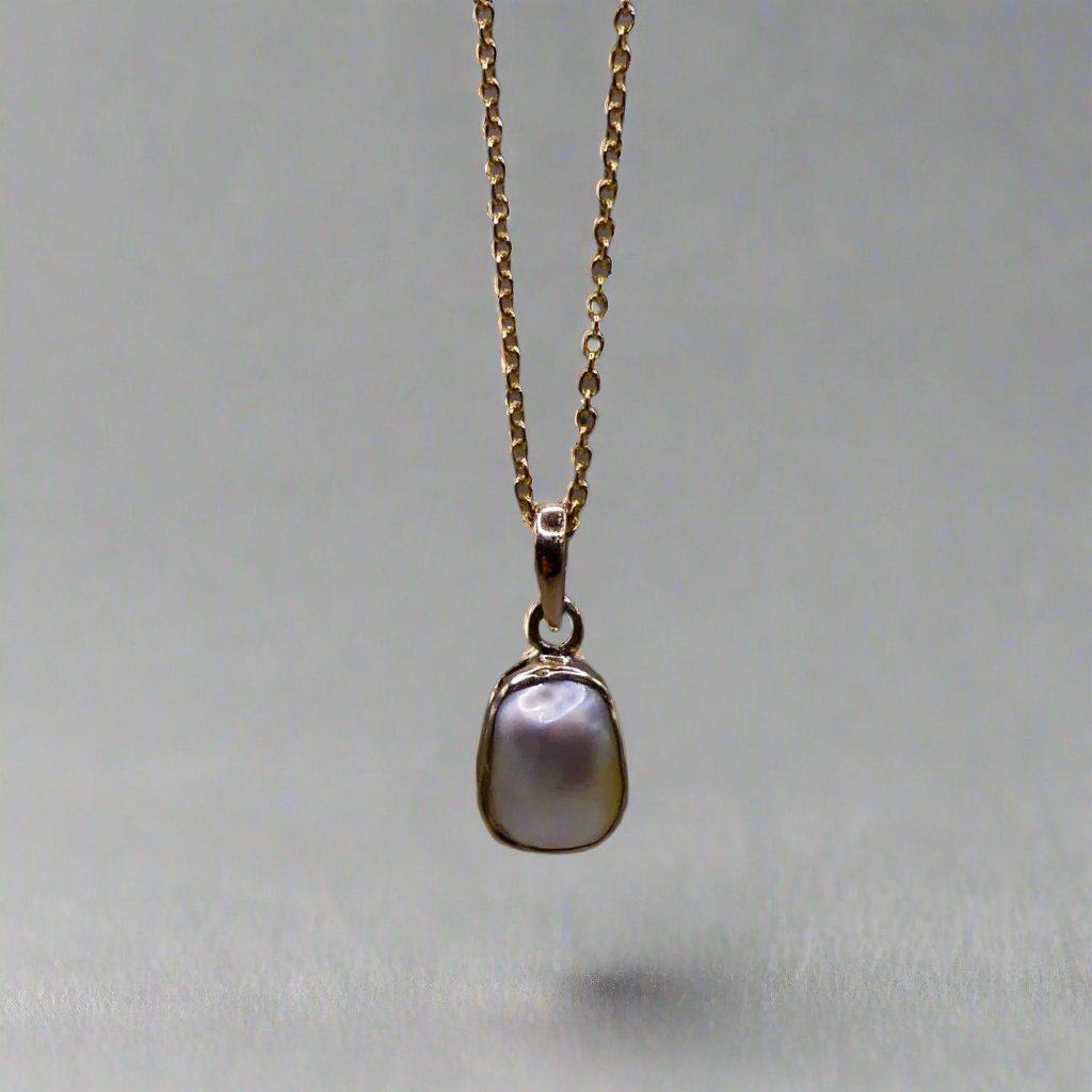 Stunning Keshi Pearl 9k Gold Pendant