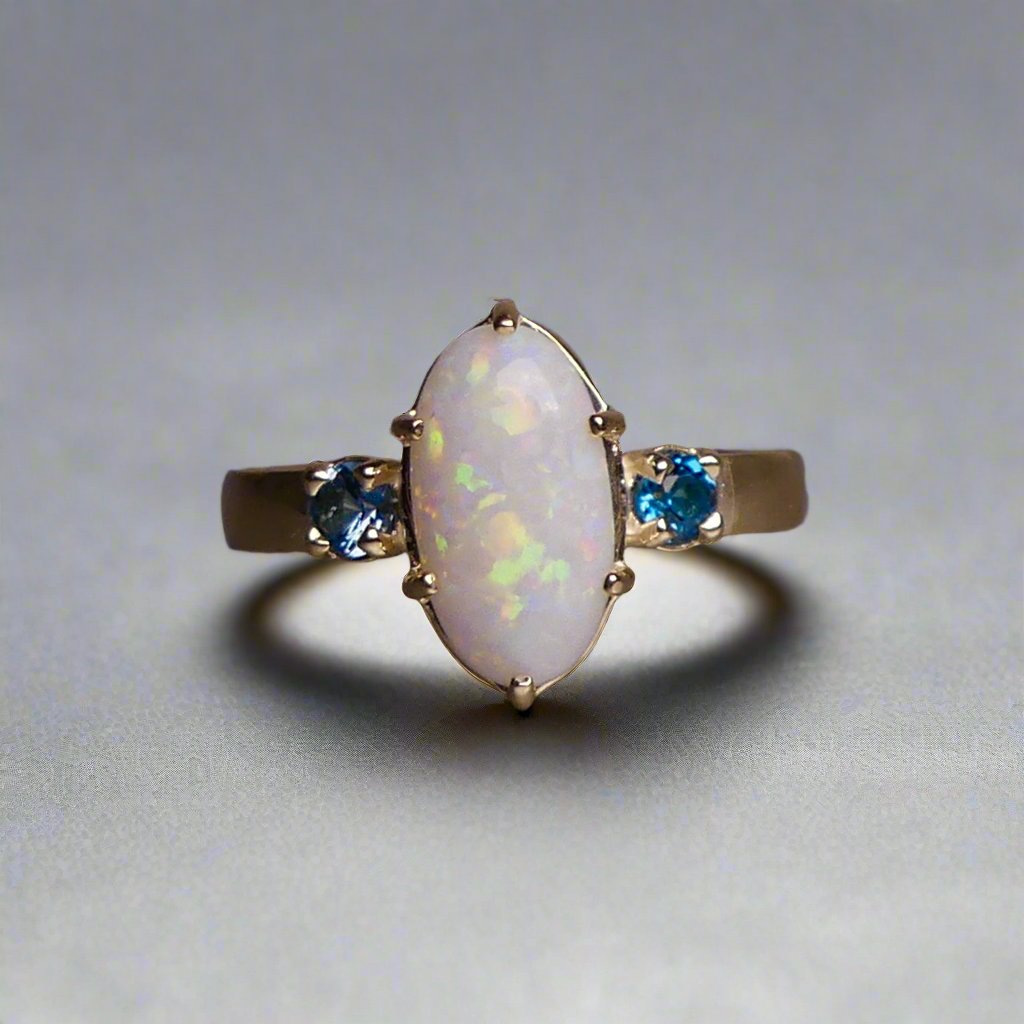 Sensational 9k Gold  Coober Pedy Australian Opal Ring