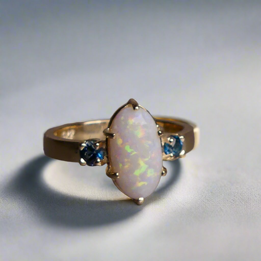 Sensational 9k Gold  Coober Pedy Australian Opal Ring